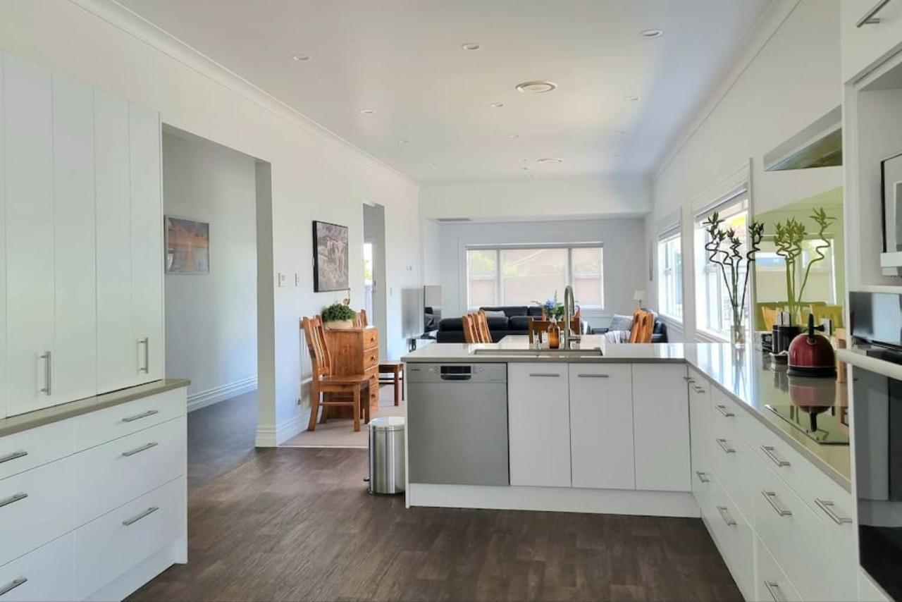 Central Auckland 5-Bedroom Villa With Free Parking Exterior photo